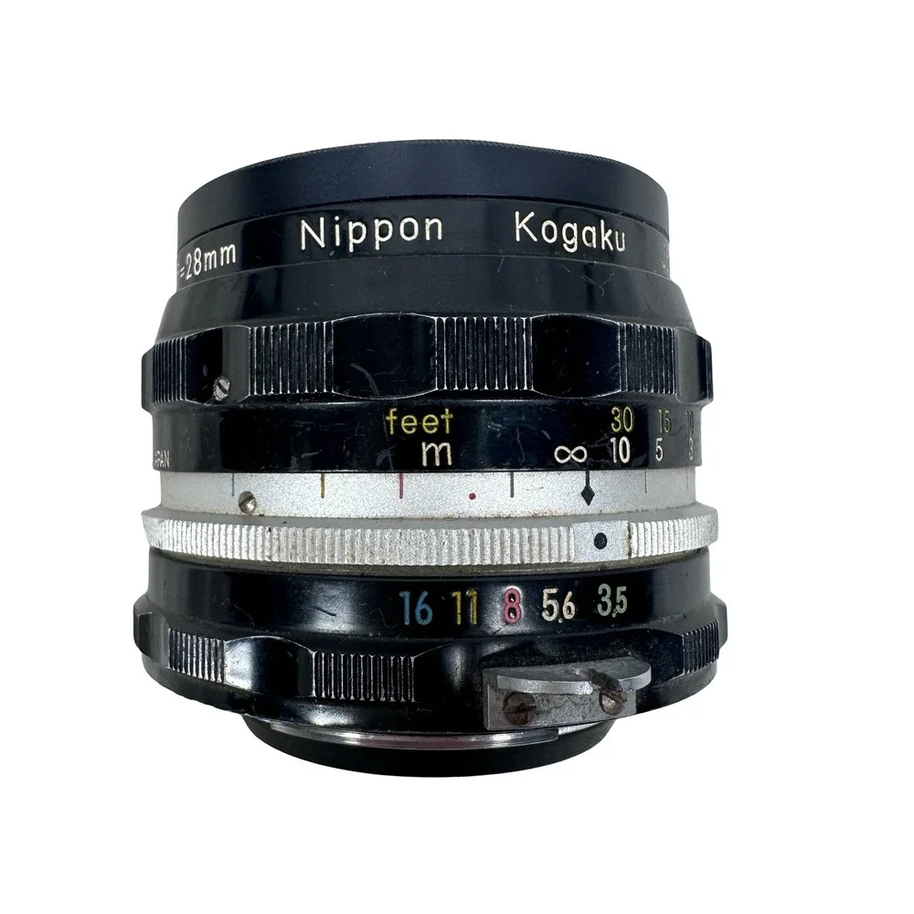 Nikon Nikkor-H Auto 28mm f3.5 Non-AI Wide Angle Prime Lens Japan 660711